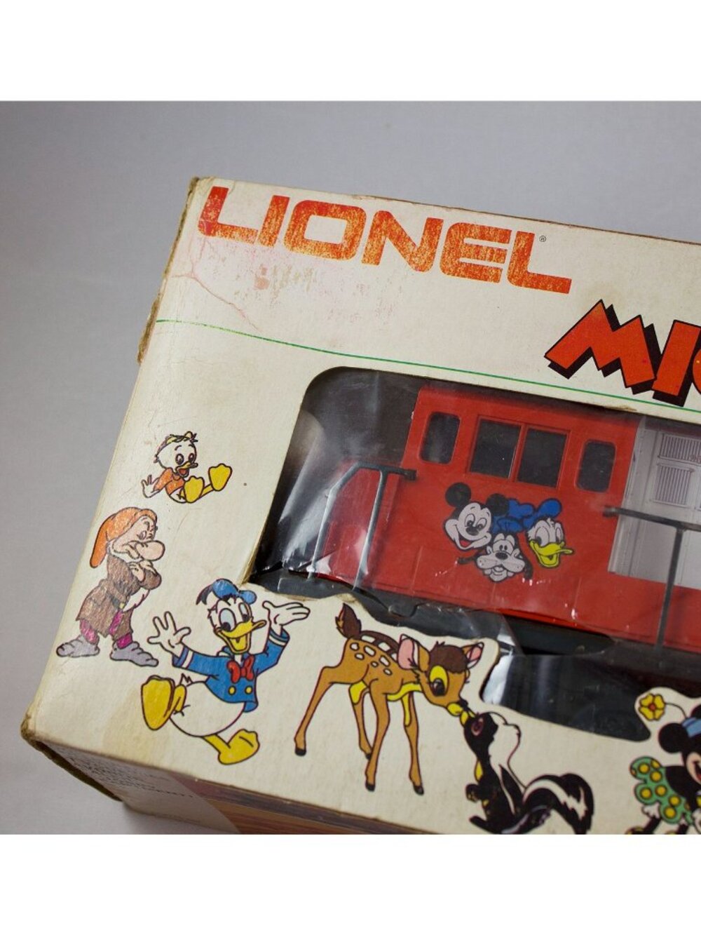 Lionel Disney Mickey Mouse Express 1977 O Gauge U 36B Diesel Engine 6-8773 w/Box - Picture 8 of 16